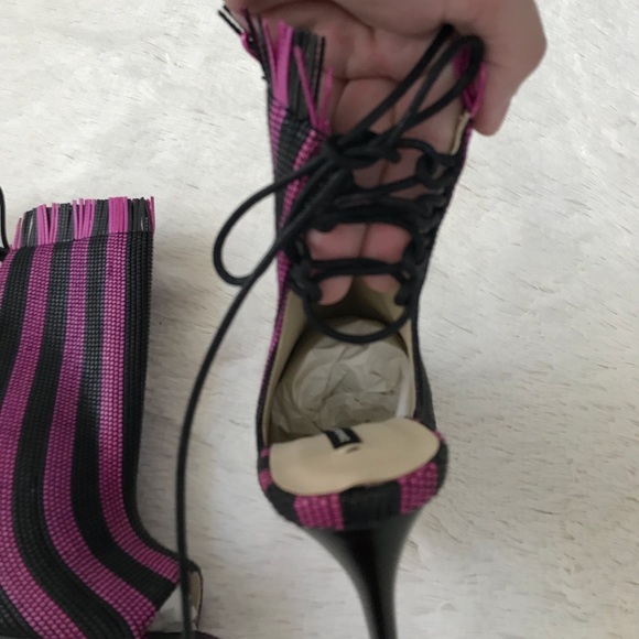 Zara Textured Striped Fringe High Heels Tie Up - Picture 4 of 7